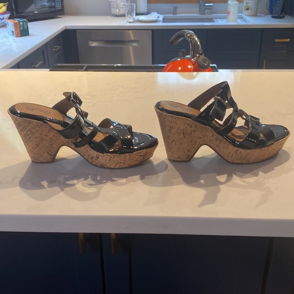 Black patent leather sandals/ wedges by Euro Sofft. Size 8 - Picture 3 of 9